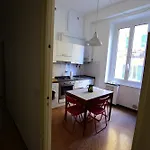 La Casa Sulla Mattonata Accogliente Sulla Tipica Creuza Genovese Con Bella Vista E A Due Passi Dalla Stazione Principe Appartamento