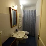 La Casa Sulla Mattonata Accogliente Sulla Tipica Creuza Genovese Con Bella Vista E A Due Passi Dalla Stazione Principe Appartamento *