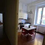 La Casa Sulla Mattonata Accogliente Sulla Tipica Creuza Genovese Con Bella Vista E A Due Passi Dalla Stazione Principe Genova