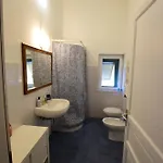 La Casa Sulla Mattonata Accogliente Sulla Tipica Creuza Genovese Con Bella Vista E A Due Passi Dalla Stazione Principe
