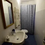 La Casa Sulla Mattonata Accogliente Sulla Tipica Creuza Genovese Con Bella Vista E A Due Passi Dalla Stazione Principe