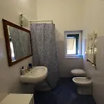 La Casa Sulla Mattonata Accogliente Sulla Tipica Creuza Genovese Con Bella Vista E A Due Passi Dalla Stazione Principe Appartamento Genova