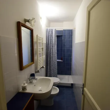 Apartment La Casa Sulla Mattonata Accogliente Su Tipica Creuza Genovese Con Splendida Vista E A Pochi Passi Dalla Stazione Principe