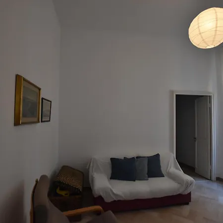 La Casa Sulla Mattonata Accogliente Su Tipica Creuza Genovese Con Splendida Vista E A Pochi Passi Dalla Stazione Principe アパート ジェノヴァ
