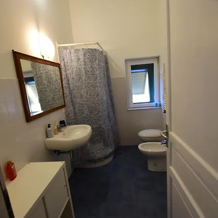 Apartment La Casa Sulla Mattonata, Con Vista Vicino Stazione Principe Genoa