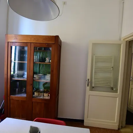 La Casa Sulla Mattonata Accogliente Sulla Tipica Creuza Genovese Con Bella Vista E A Due Passi Dalla Stazione Principe Lejlighed Genova