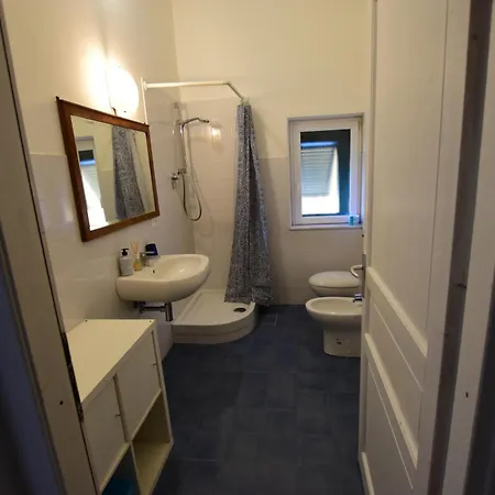 Apartment La Casa Sulla Mattonata, Con Vista Vicino Stazione Principe Genoa