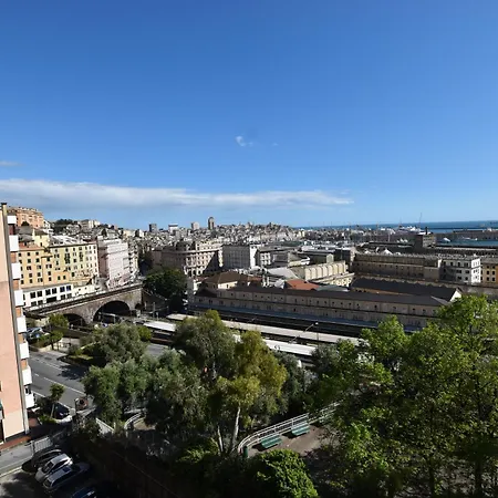 La Casa Sulla Mattonata Accogliente Su Tipica Creuza Genovese Con Splendida Vista E A Pochi Passi Dalla Stazione Principe アパート