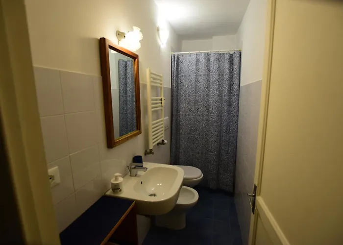 La Casa Sulla Mattonata Accogliente Su Tipica Creuza Genovese Con Splendida Vista E A Pochi Passi Dalla Stazione Principe Διαμέρισμα *