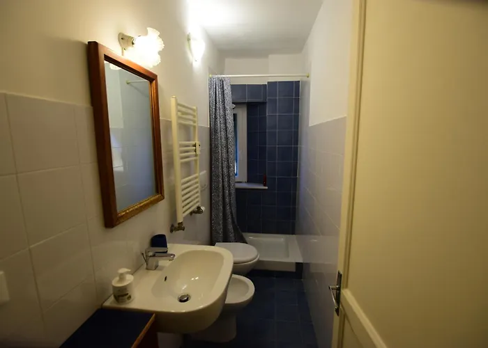 La Casa Sulla Mattonata Accogliente Su Tipica Creuza Genovese Con Splendida Vista E A Pochi Passi Dalla Stazione Principe *