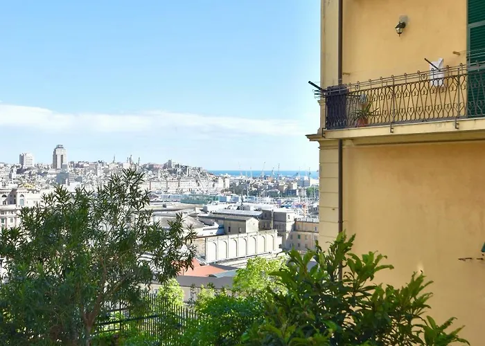 La Casa Sulla Mattonata Accogliente Su Tipica Creuza Genovese Con Splendida Vista E A Pochi Passi Dalla Stazione Principe Γένοβα