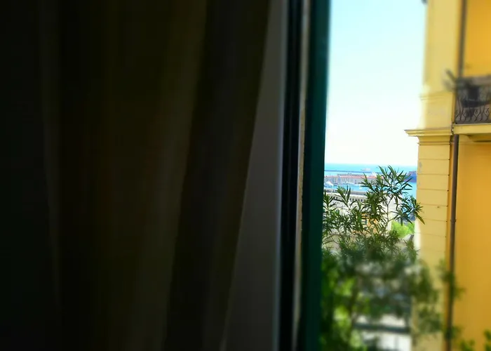 La Casa Sulla Mattonata Accogliente Su Tipica Creuza Genovese Con Splendida Vista E A Pochi Passi Dalla Stazione Principe * Γένοβα