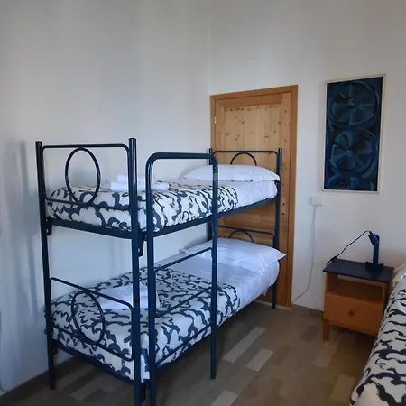 La Casa Sulla Mattonata Cozy On A Traditional Genoese Path, With A View And Close To Principe Station Apartment *