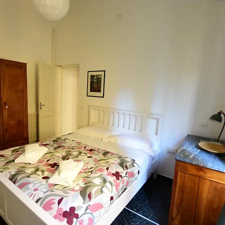 La Casa Sulla Mattonata Cozy On A Traditional Genoese Path, With A View And Close To Principe Station Apartment