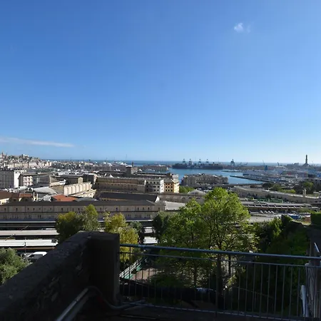Apartment La Casa Sulla Mattonata Cozy On A Traditional Genoese Path, With A View And Close To Principe Station