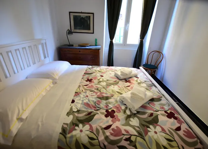 La Casa Sulla Mattonata Accogliente Su Tipica Creuza Genovese Con Splendida Vista E A Pochi Passi Dalla Stazione Principe Apartment *