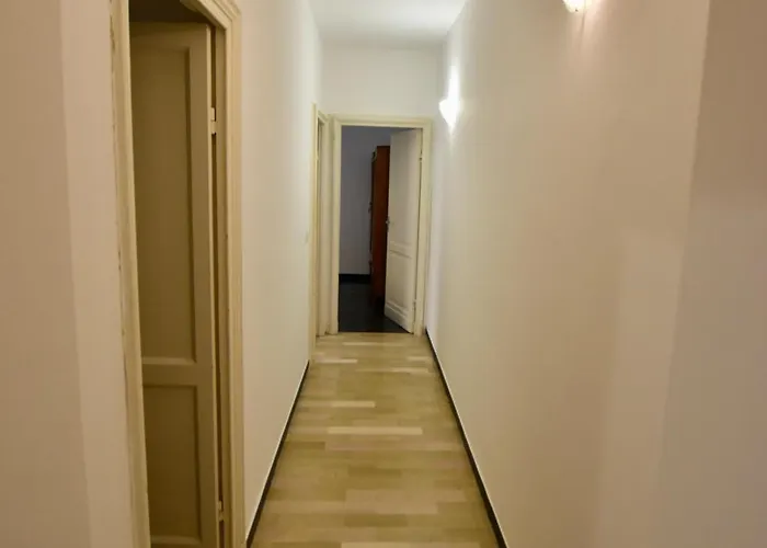 La Casa Sulla Mattonata Accogliente Su Tipica Creuza Genovese Con Splendida Vista E A Pochi Passi Dalla Stazione Principe Apartment
